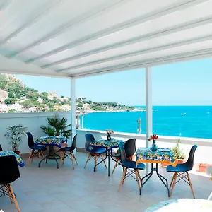 Una Terrazza Sul Golfo Di Sferracavallo